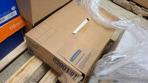 lot 70 image: Box of Scott Roll Towels