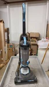 lot 99 image: Used Black and Decker Air Swivel Vacuum