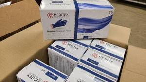 lot 135 image: Box of Small Size Meditex Nitrile Powder Gloves