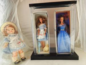 lot 225 image: NIB Little Debbie Barbies