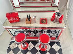 lot 71 image: Coca Cola Soda Fountain