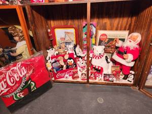 lot 123 image: Coca Cola Advertising Toys Lot