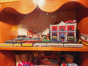 lot 132 image: Lionel Trains Collectible Toys Lot