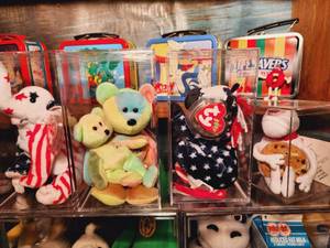 lot 168 image: 3 Ty Beanie Babies and Plush Toy Lot