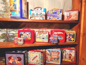 lot 173 image: Advertising Lunch Boxes Lot #4