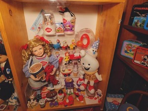 lot 179 image: Dairy Queen Advertising Toys and Collectibles