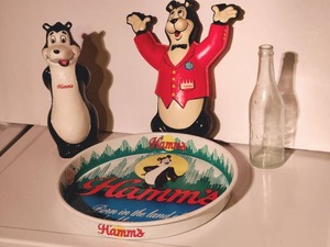 lot 200 image: Hamms Beer Lot