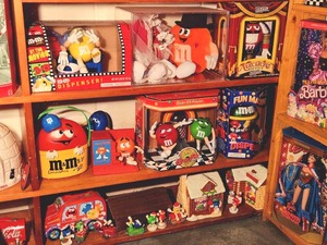 lot 205 image: M&Ms Advertising Toys Lot