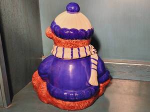 lot 248 image: Oreo Teddy Bear Cookie Jar