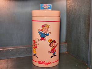 lot 251 image: Kellogs Rice Krispies Cookie Jar