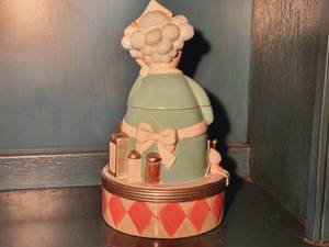 lot 256 image: Maxines Crabby Kitchen Cookie Jar