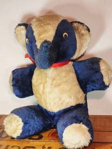 lot 286 image: Vintage Seated Blue Elephant Doll
