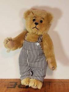 lot 306 image: Jackys Teddies