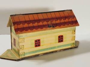lot 324 image: Antique Noahs Ark & Animals Toy