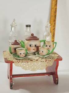 lot 353 image: Antique Mini Face Dishes