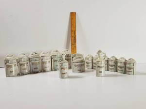 lot 373 image: Vintage Spice Set