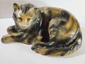 lot 381 image: Vintage Ceramic Cat