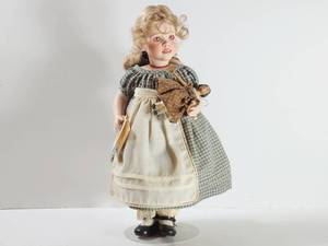 lot 383 image: Vintage Phoebe Preble & Hitty Dolls
