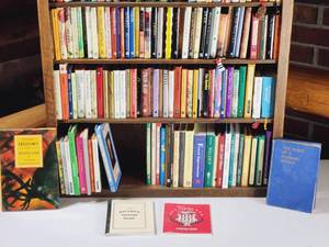 lot 458 image: Miniature Doll Size Real Books Lot #2