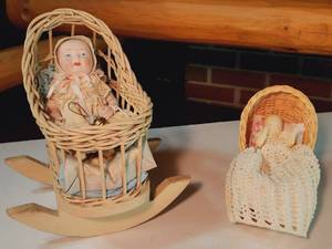 lot 419 image: Antique Bisque Baby Dolls