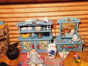 lot 432 image: Vintage Log House Diorama