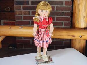 lot 438 image: Vintage 1950s Ideal Toni Doll