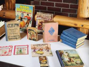 lot 452 image: Antique & Vintage Books