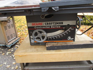 Craftsman 10 table saw,  Contracto...
