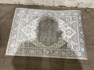 lot 260 image: MaxRugrs 2 x 3 ft. Stain Resistant Machine Washable Traditional IvoryGray Area Rug