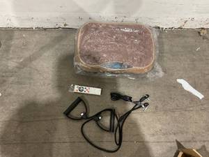 lot 268 image: YOKELE Gold Vibration Plate Exercise Machine