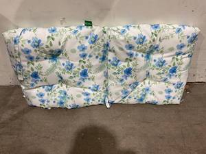 lot 276 image: FILUXE Patio Chair Pad - Pansy WhiteBlue