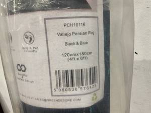lot 385 image: Vallejo Persian Rug - Machine Washable Non Slip - BlackBlue