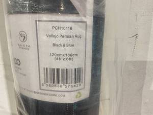lot 387 image: Vallejo Persian Rug - Machine Washable Non Slip - BlackBlue