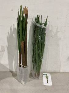 lot 174 image: Ypeidn Artificial Tropical Yucca Tree