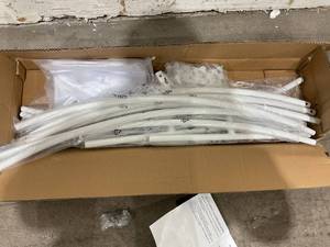 lot 438 image: Round Metal Balloon Arch Kit - White