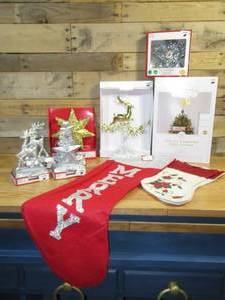 lot 40 image: Lot of Various ChristmasHoliday Decor