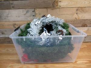 lot 59 image: Lot of Christmas Wreaths