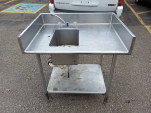 STAINLESS STEEL SINK