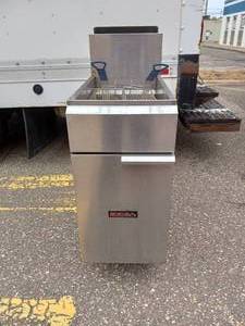 TRI-STAR SINGLE WELL FRYER