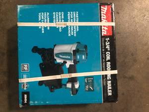 Makita Pneumatic 1-34 in. 15 Degree Coil Roofing Nailer Customer Returns See Pictures