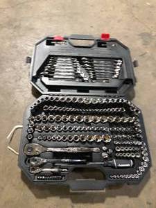 Husky Mechanics Tool Set (194-Piece) Customer Returns See Pictures