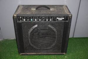 lot 7 image: Peavey Special 130 Solo Series Guitar Amp