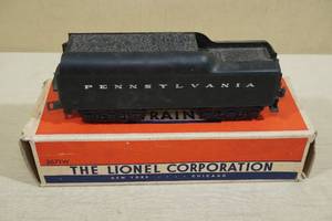 lot 45 image: Vintage Lionel O-Gauge No 2671W Tender with Whistle in Original Box