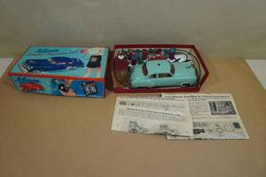 lot 66 image: Vintage Schuco Elektro-Ingenico 5311 Tin Toy Car with Original Box