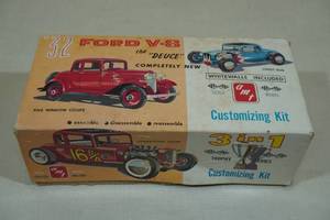 lot 86 image: AMT 1932 Ford V-8 Coupe Model Kit