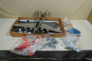 lot 90 image: Assorted Model Plane Kits - Assembled