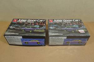 lot 94 image: 2 AMT Joker Goon CarGotham City Police Car Model Kits