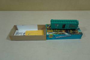 lot 143 image: Vintage Athearn Great Northern No 27024 Boxcar with Original Box