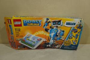 lot 153 image: Lego Boost Creative Toolbox Builders Set