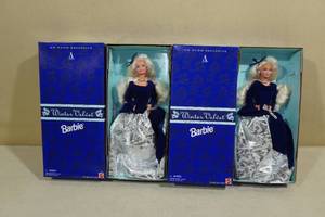 lot 159 image: 2 Vintage Avon Exclusive Special Edition Winter Velvet Barbies